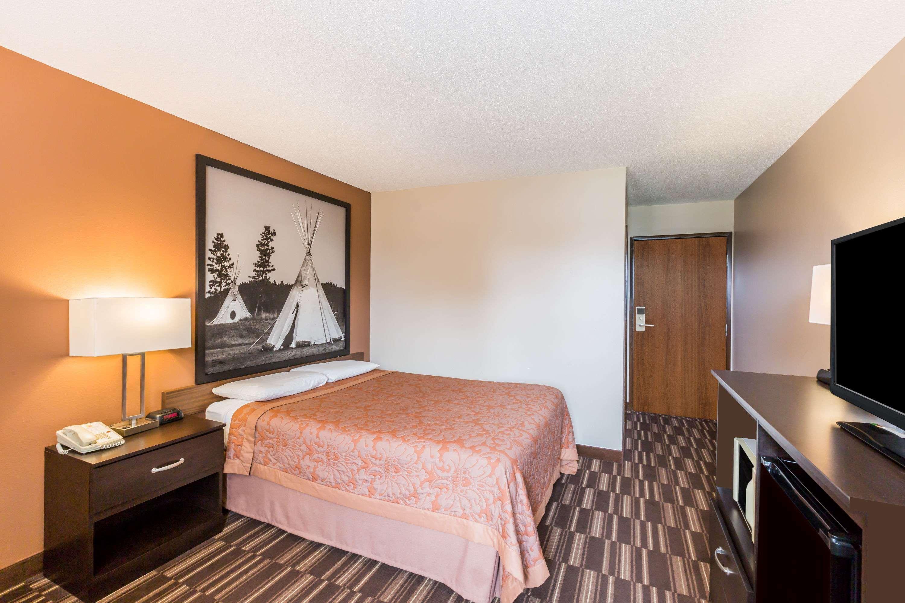 Super 8 By Wyndham Madison Hotel Buitenkant foto